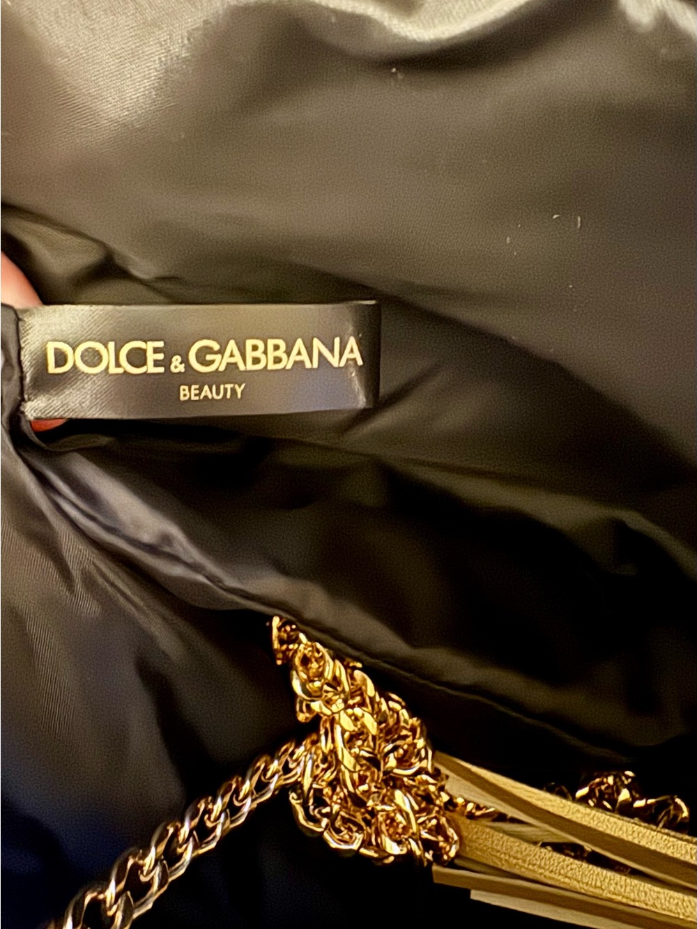 NEW ๐ค Dolce & Gabbana Black Velvet Cosmetic pouch with Gold Chain. GWP!! - Picture 5 of 7